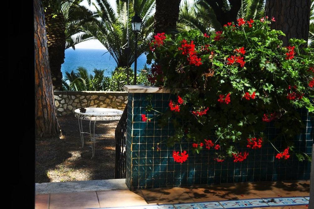 Grande Albergo Miramare Formia Buitenkant foto