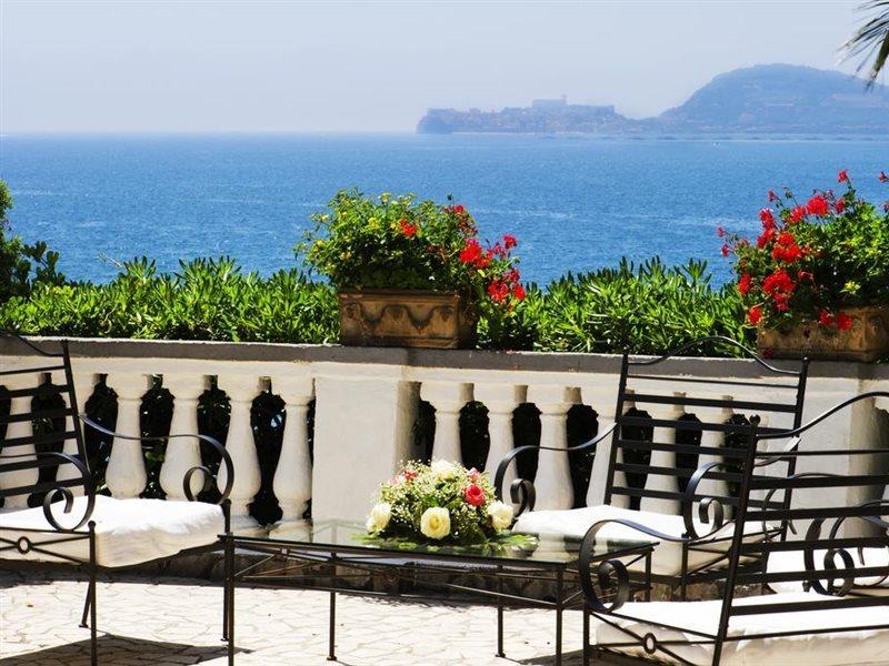 Grande Albergo Miramare Formia Buitenkant foto