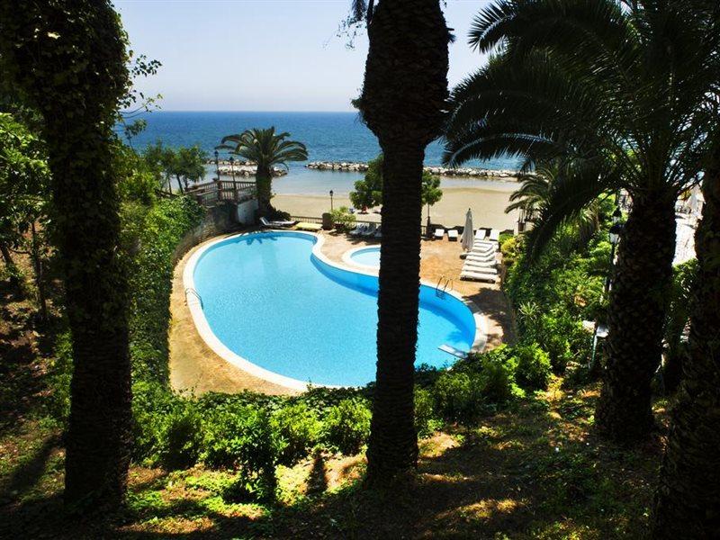 Grande Albergo Miramare Formia Buitenkant foto