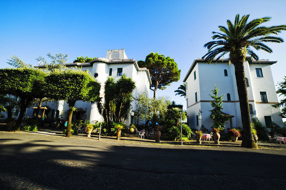 Grande Albergo Miramare Formia Buitenkant foto