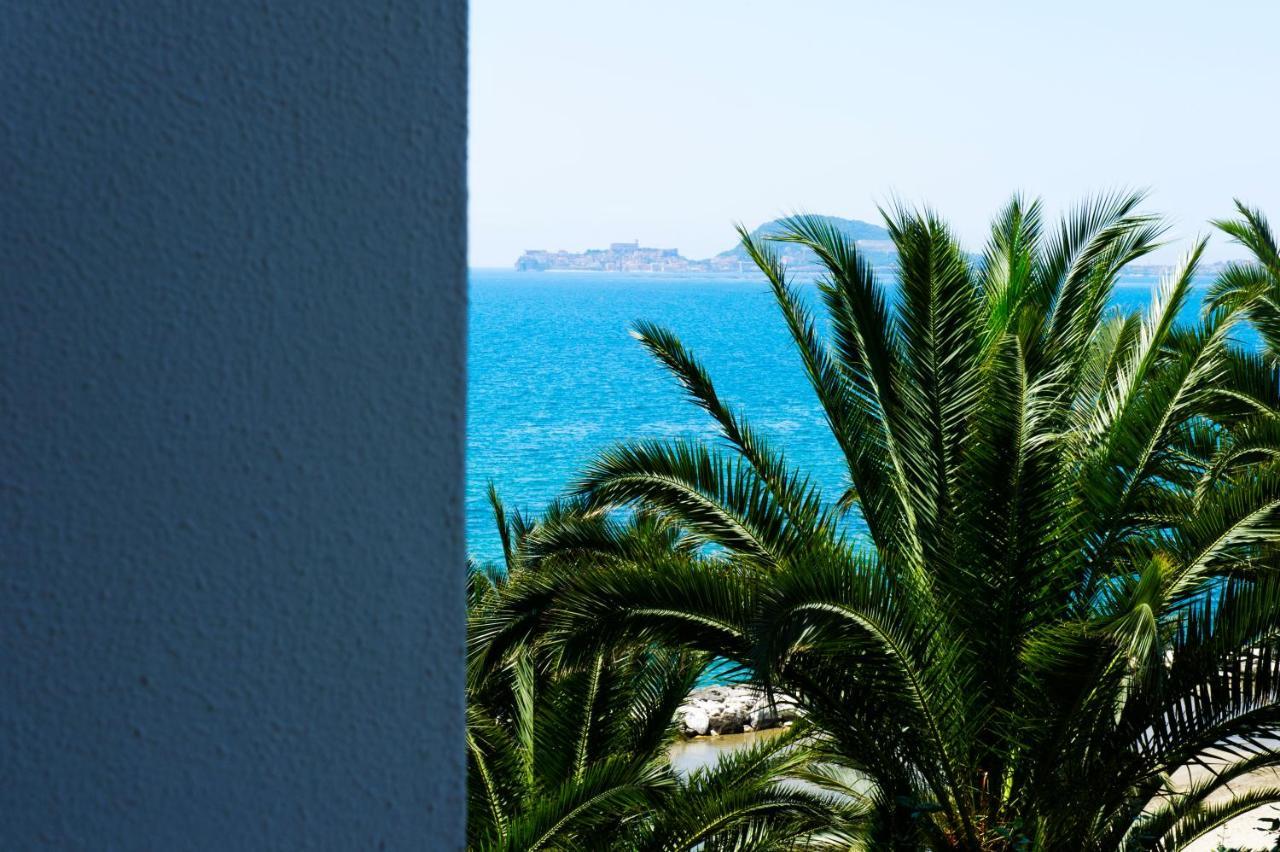 Grande Albergo Miramare Formia Buitenkant foto