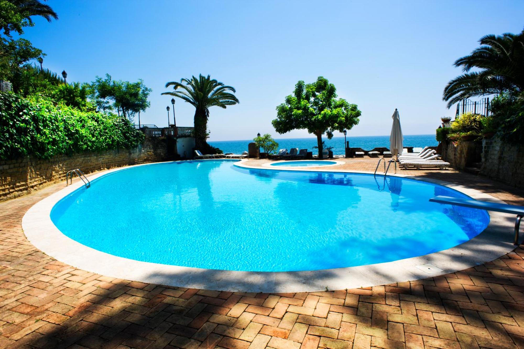 Grande Albergo Miramare Formia Buitenkant foto
