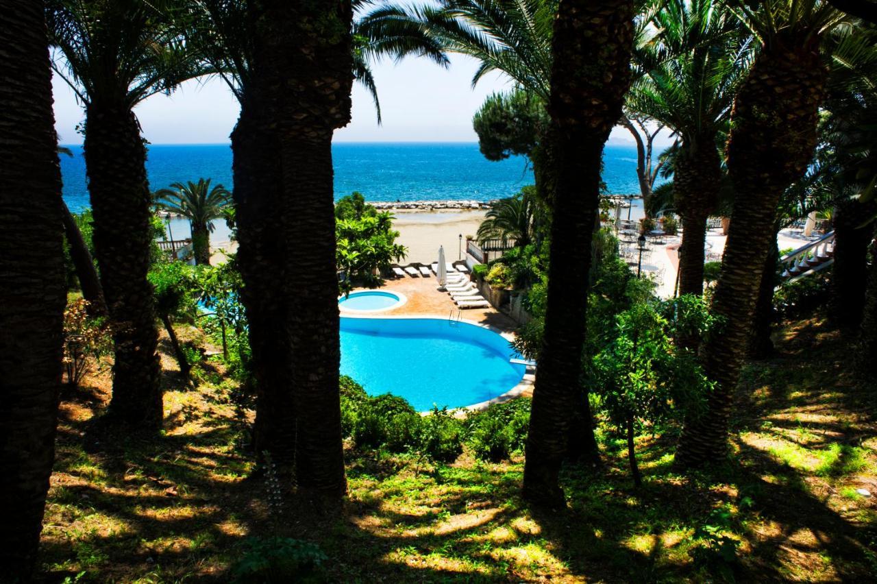 Grande Albergo Miramare Formia Buitenkant foto