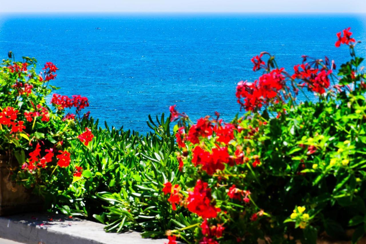 Grande Albergo Miramare Formia Buitenkant foto