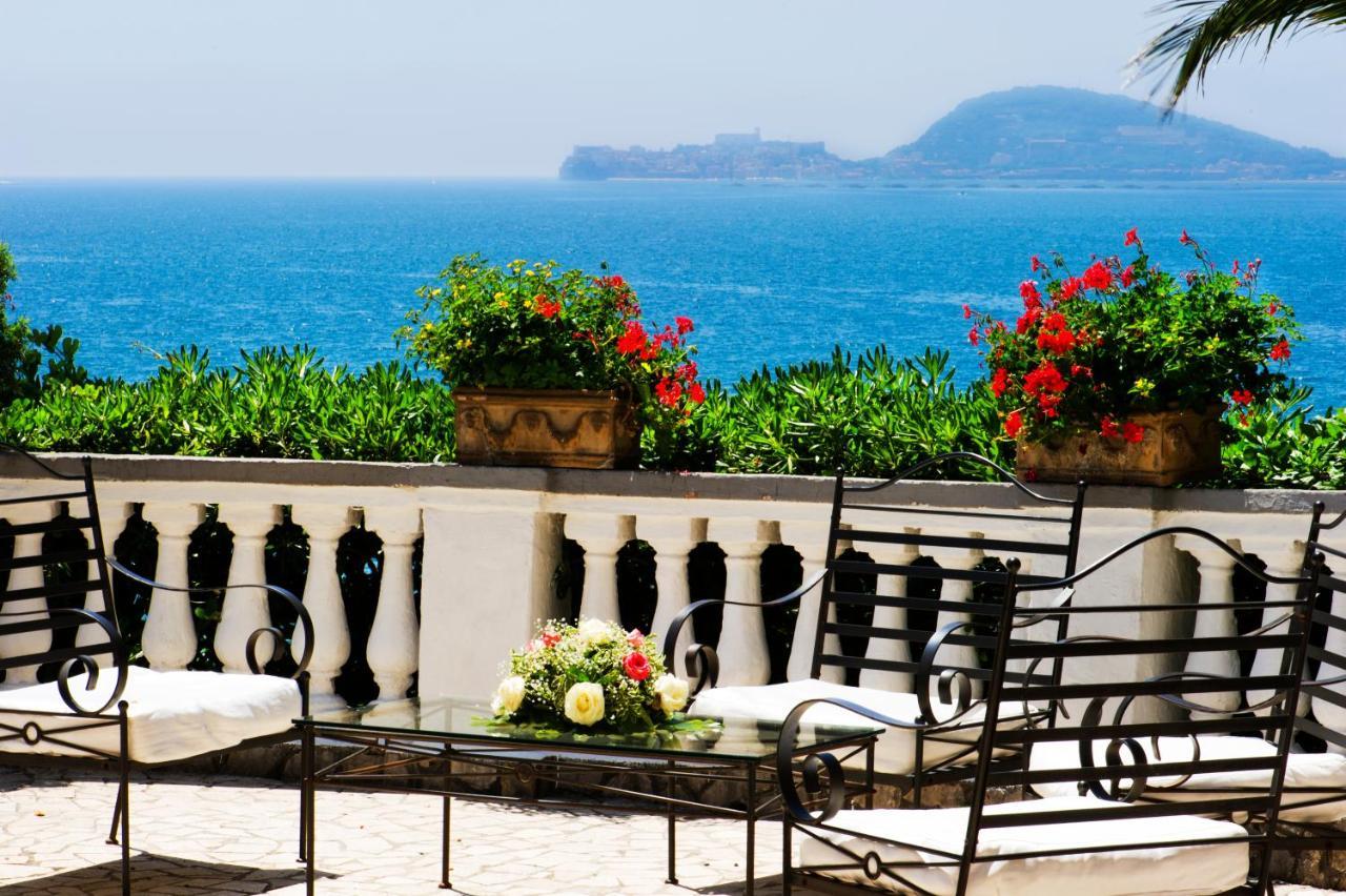 Grande Albergo Miramare Formia Buitenkant foto